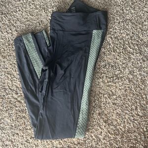 Koral black leggings